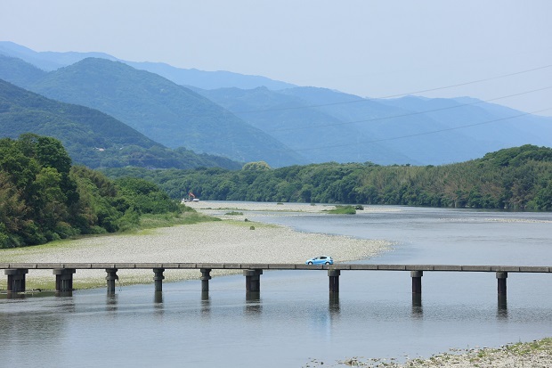 脇町潜水橋　吉野川