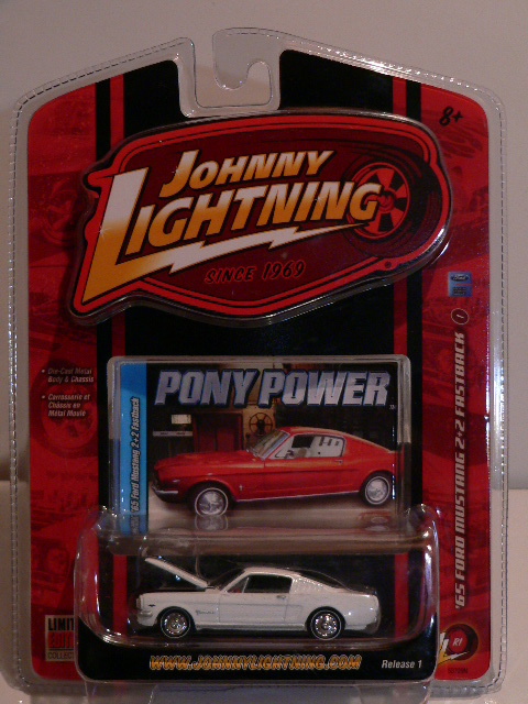 '65 Ford Mustang 2+2 Fastback -Johnny Lightning-